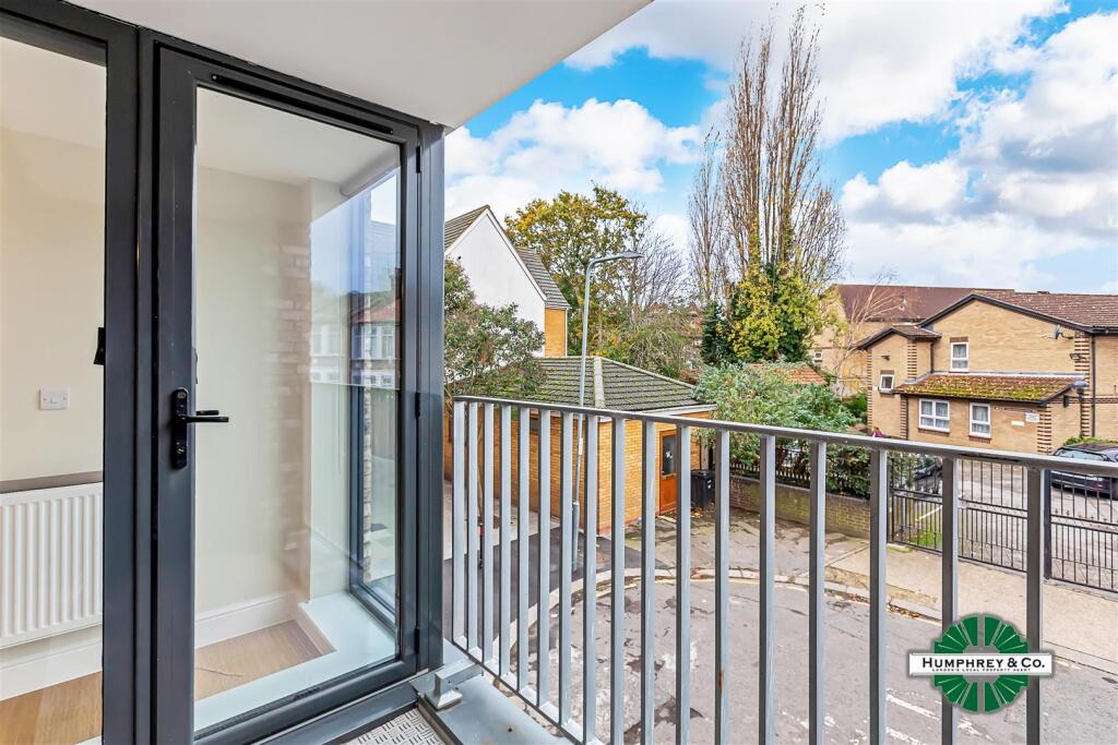 2, 14 Cameron Road -012.jpg