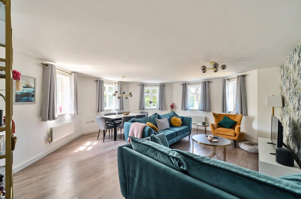 1326173-10-687a3a...