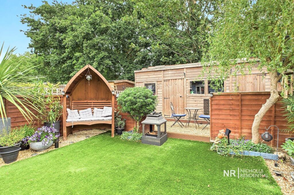 Garden Extra Photo