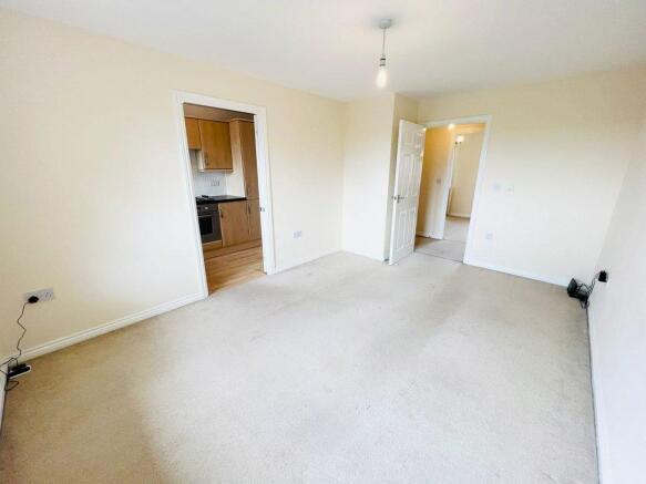 3738024365img090000max656x437