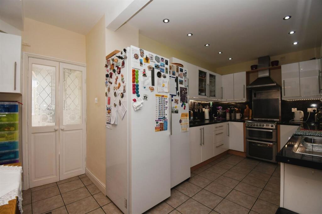 Kitchen / dining room