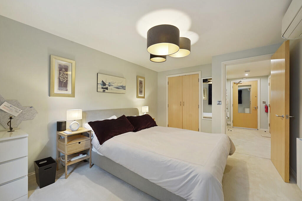 02-c82aJUS07611 (...