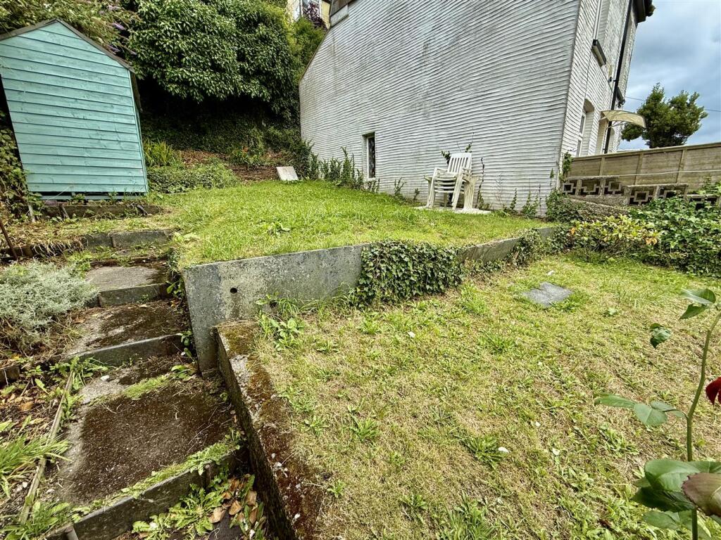 Garden 1.JPG
