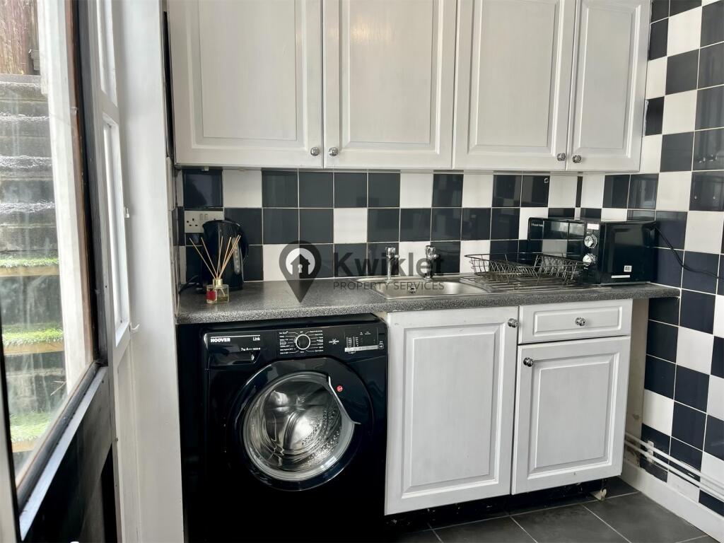 eZy Watermark_04-05-2023_09-11-44-1460am.jpeg