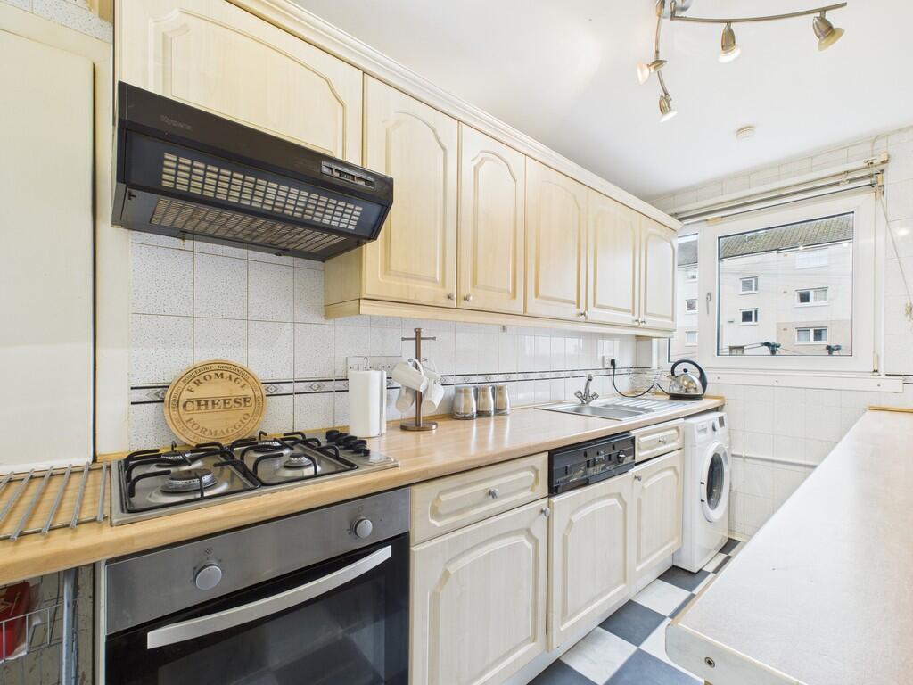 CAM05526G0-PR0037...