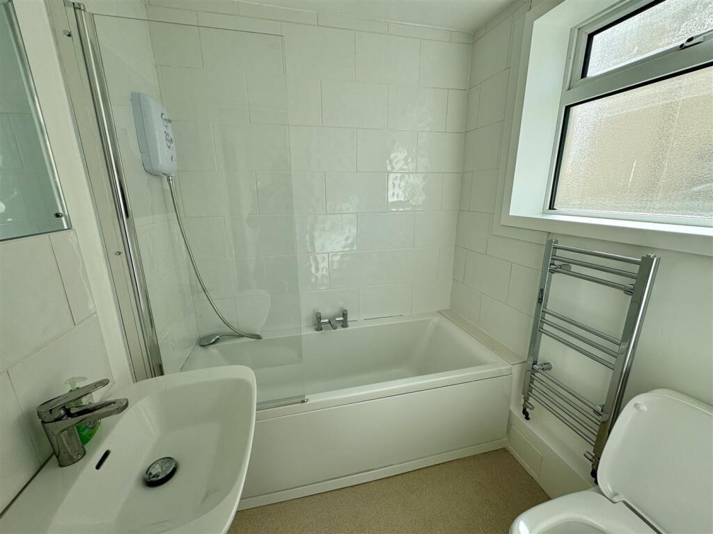 Groundfloor Bathroom