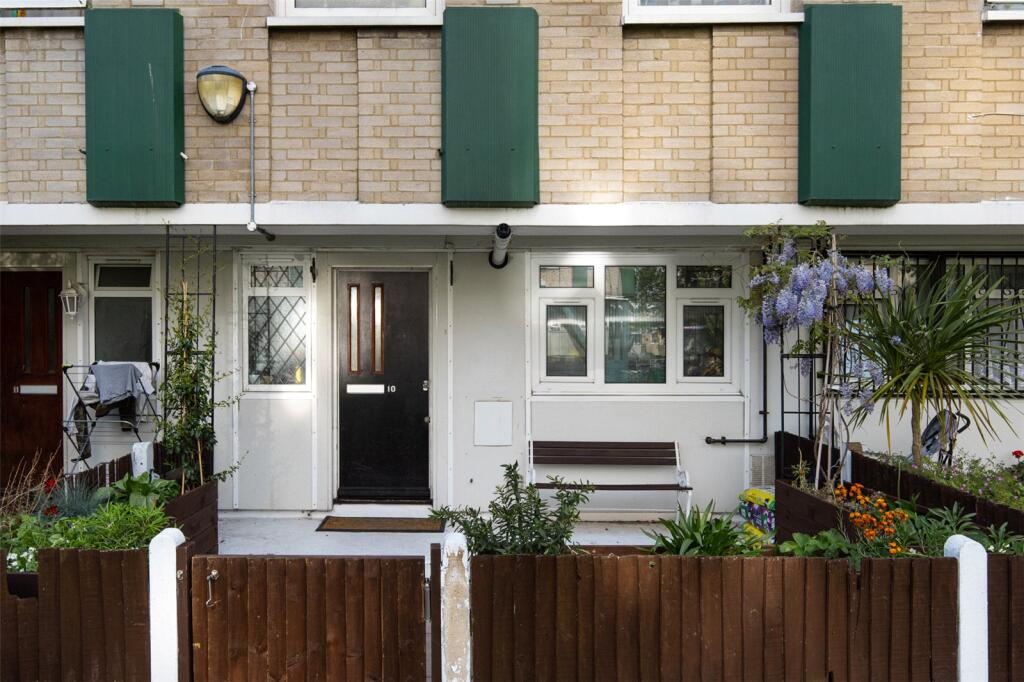 Longman House E2