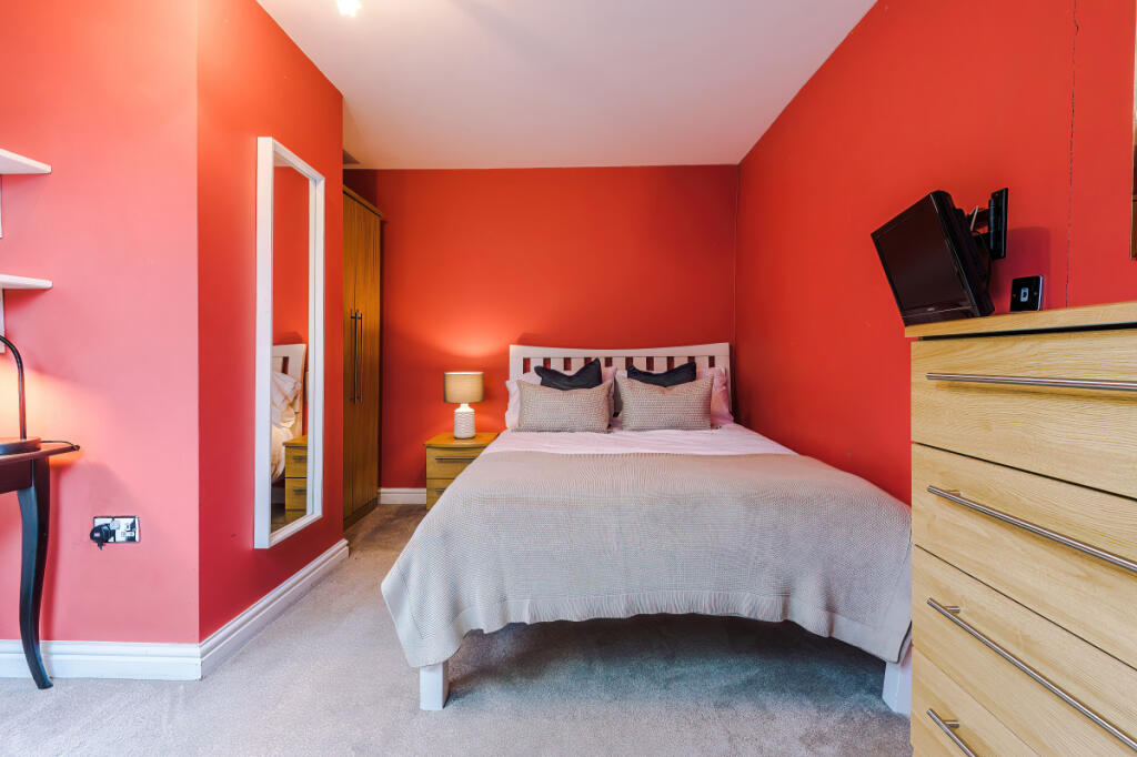 16 Buckingham Mount Bedroom 10