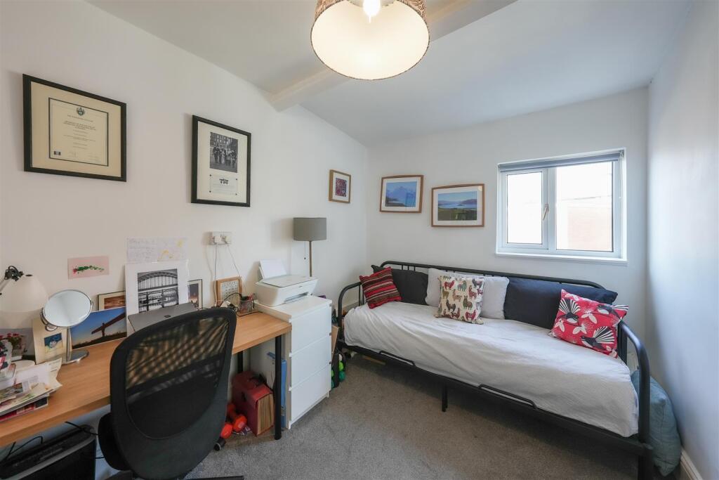 BEDROOM THREE/HOME OFFICE