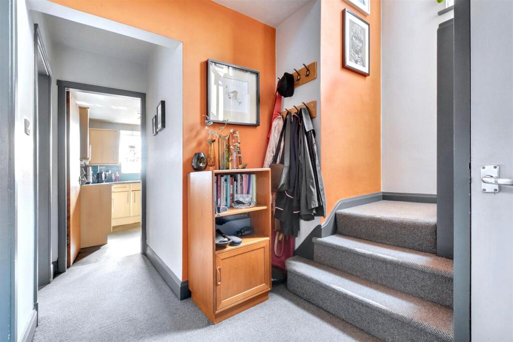 Entrance Hall_1.jpeg