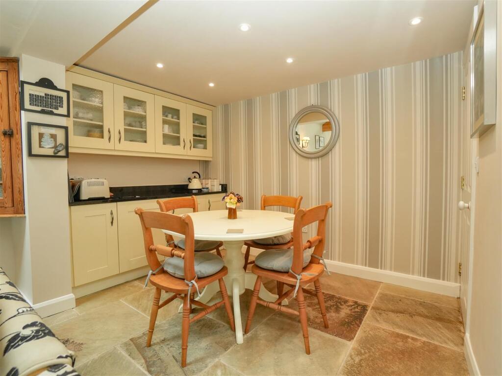 Open Plan Living Dining Kitchen