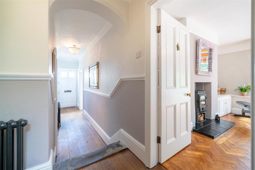 Downstairs Hall-2.jpg