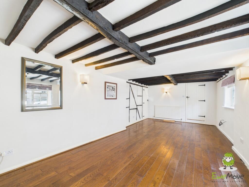 CAM03778G0-PR0198-STILL007