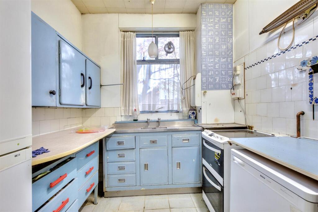 Upstairs Kitchen_2.jpeg