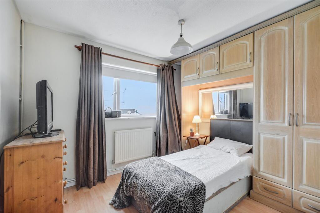 Bedroom 1_1.jpeg