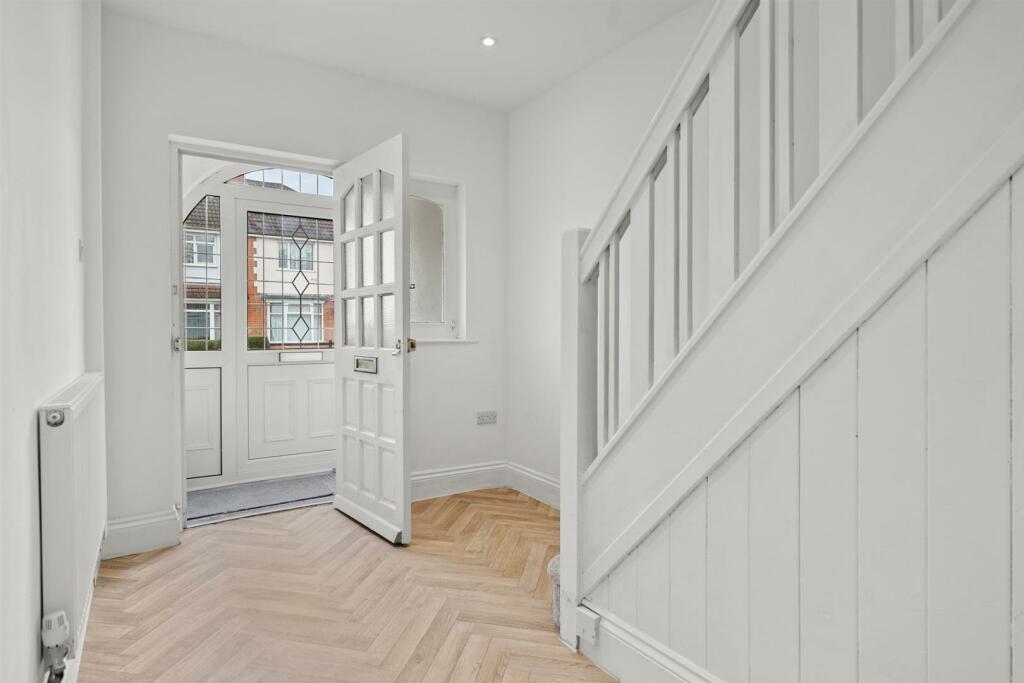 10-web-or-mls-15 WANLIP AVENUE FINISHED EDITS-10.J