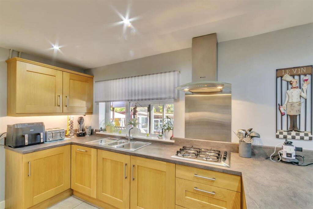 Kitchen / Diner