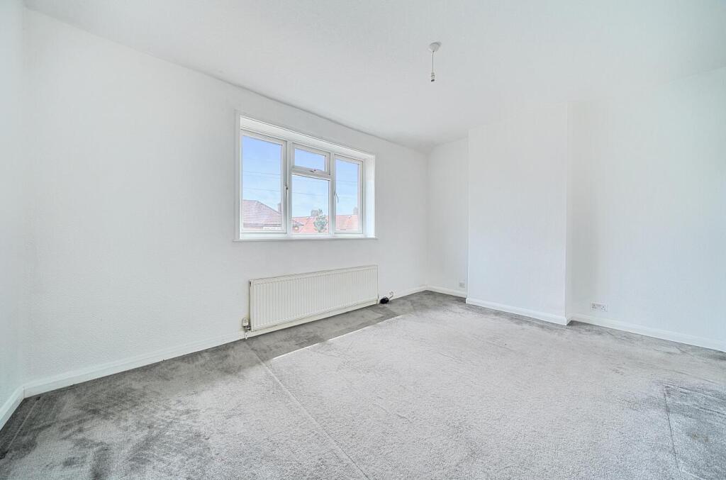Bedroom 1.jpg