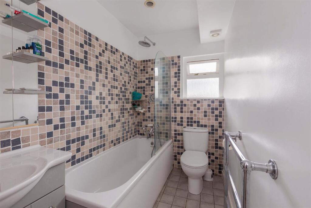 Flat 5 6 River Terrace-10.jpg