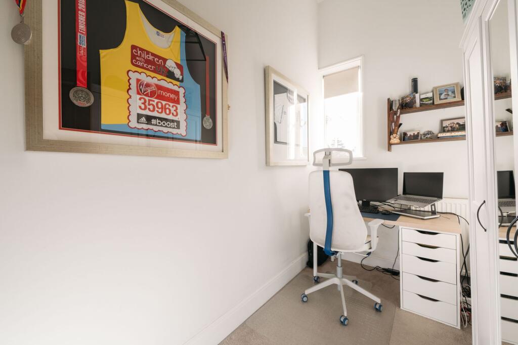 Bedroom 3 / Study