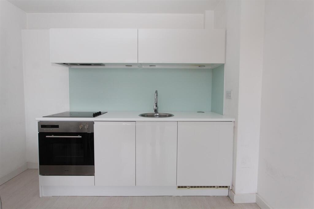 Kitchen.JPG