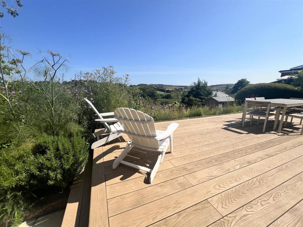 Rear Garden: