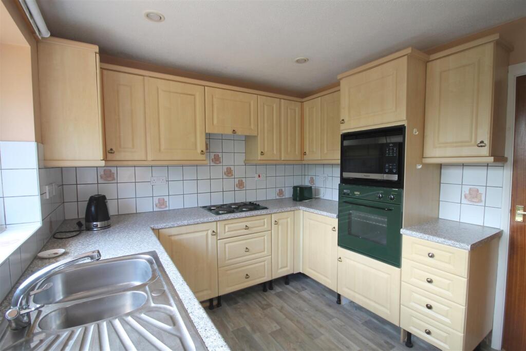 Annexe - Kitchen i.JPG