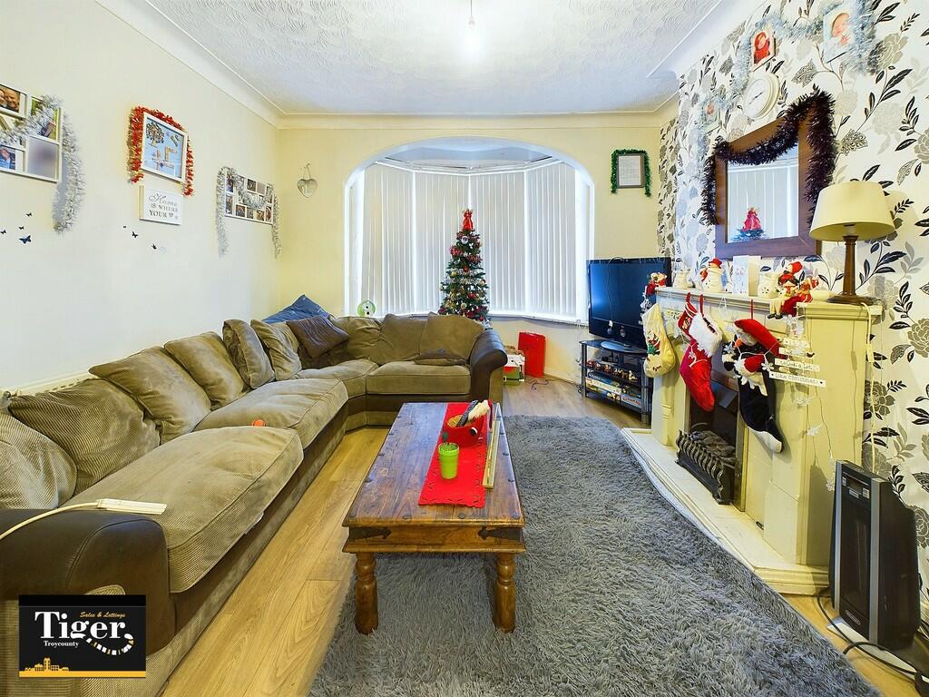 CAM02176G0-PR0438...