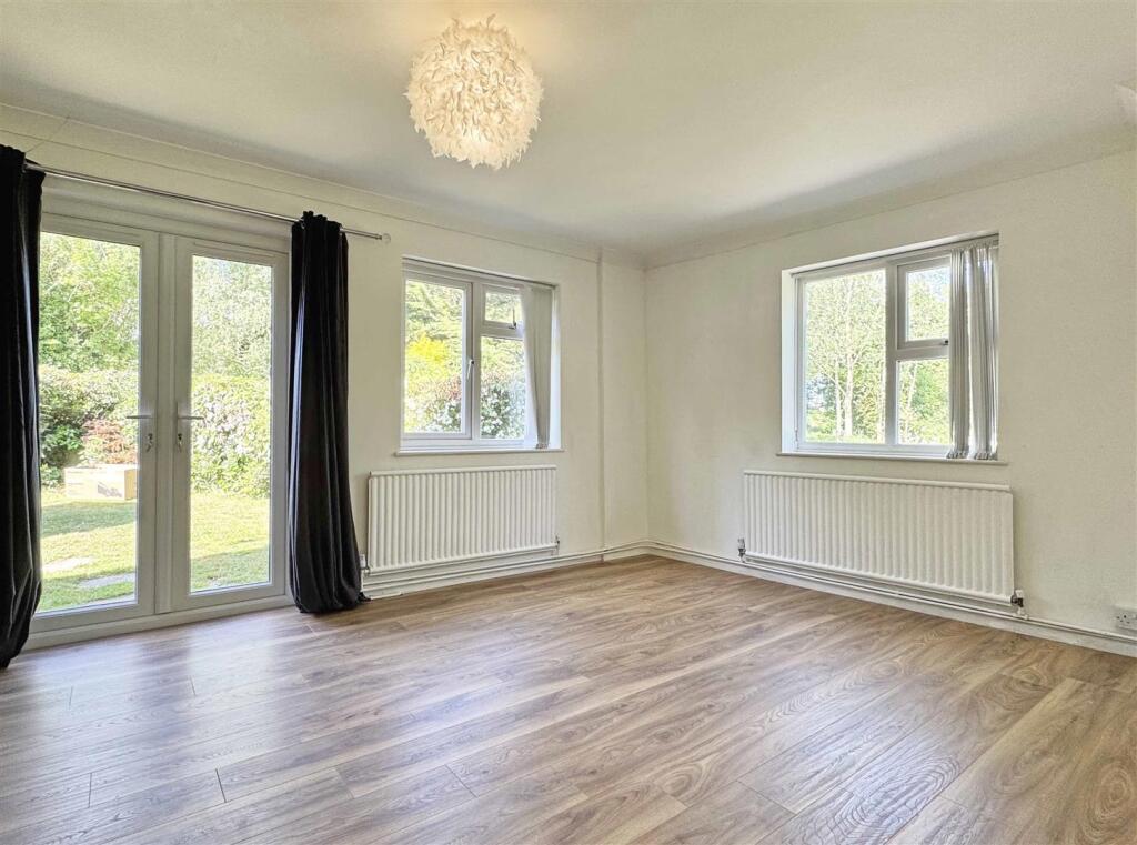 Master Bedroom.jpg