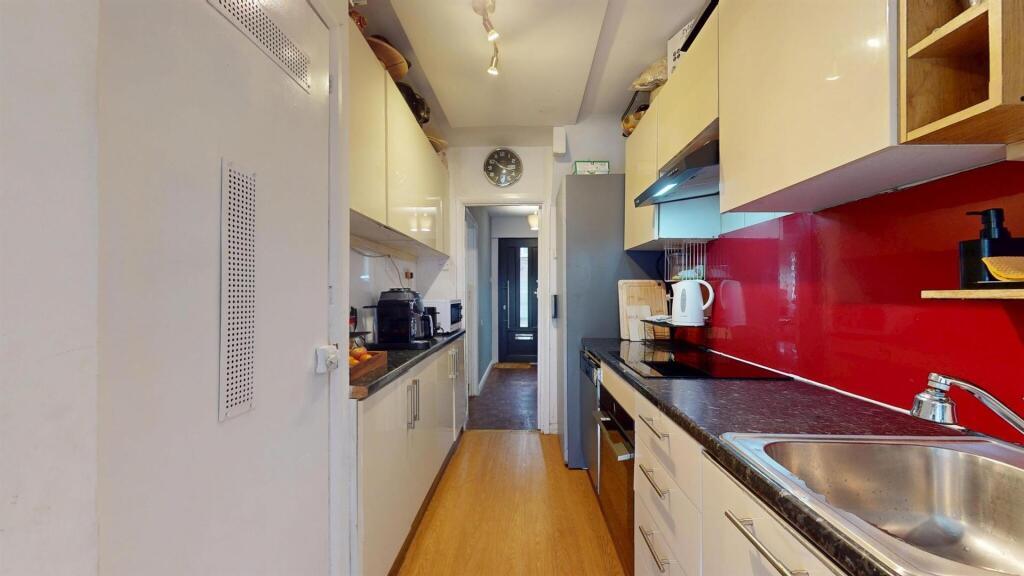 Property for sale by Barrain London