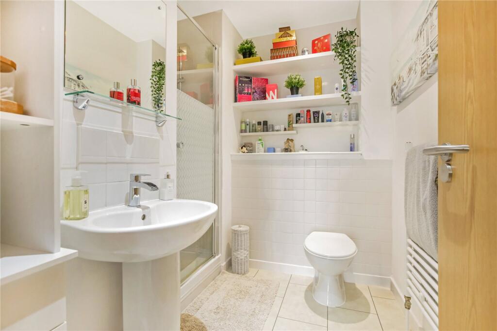 1st Floor Shower Rm