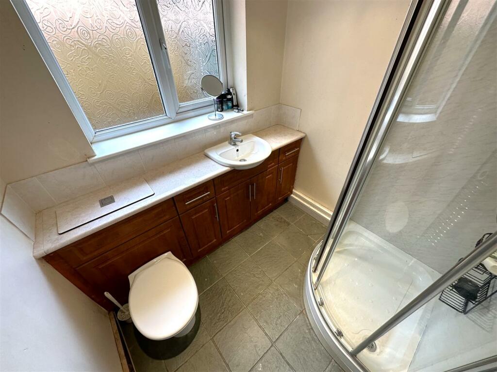 Shower Room 448