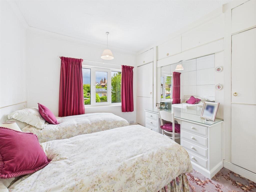 Bedroom: