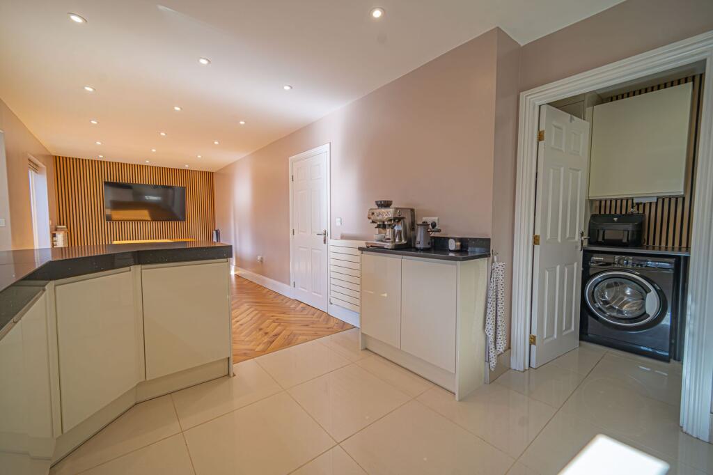 Kitchen/Dinning Room