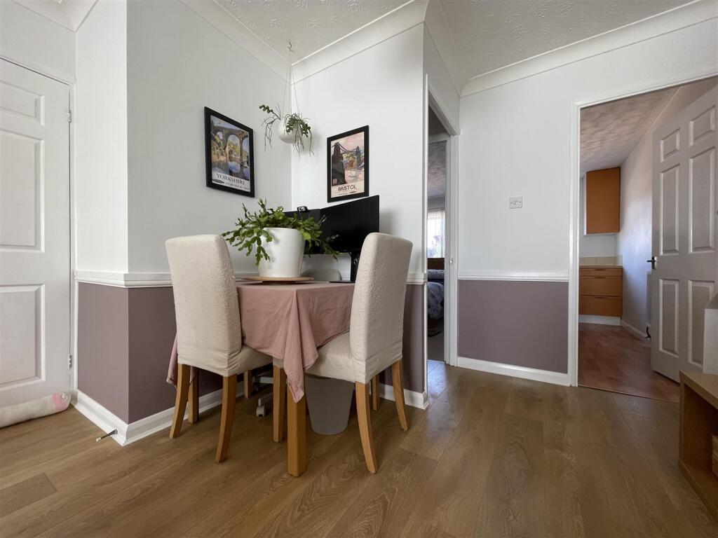 Lounge / Dining Room