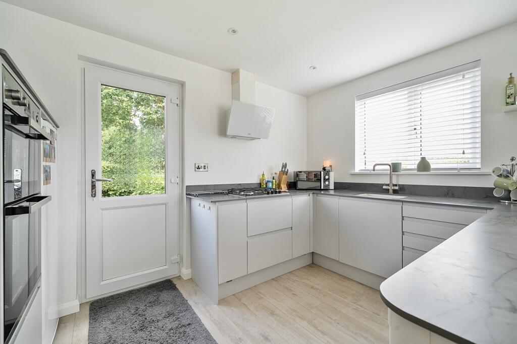 1325393-7-68790f008afbf