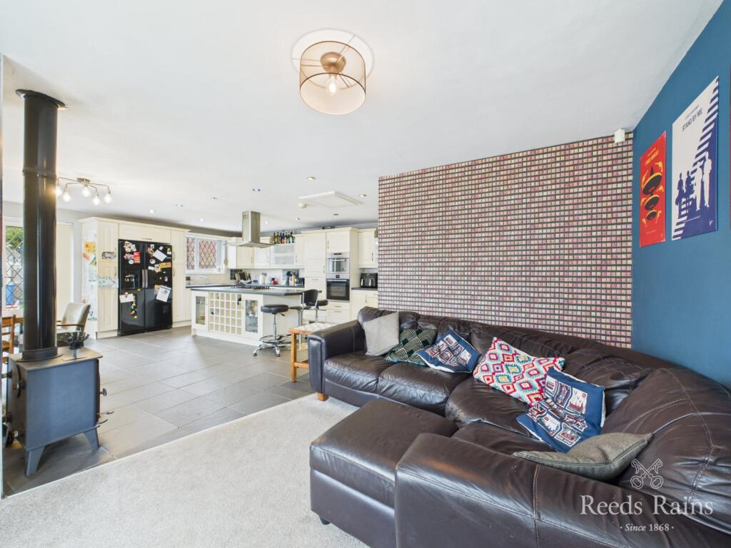 Kitchen/Family/Dinin