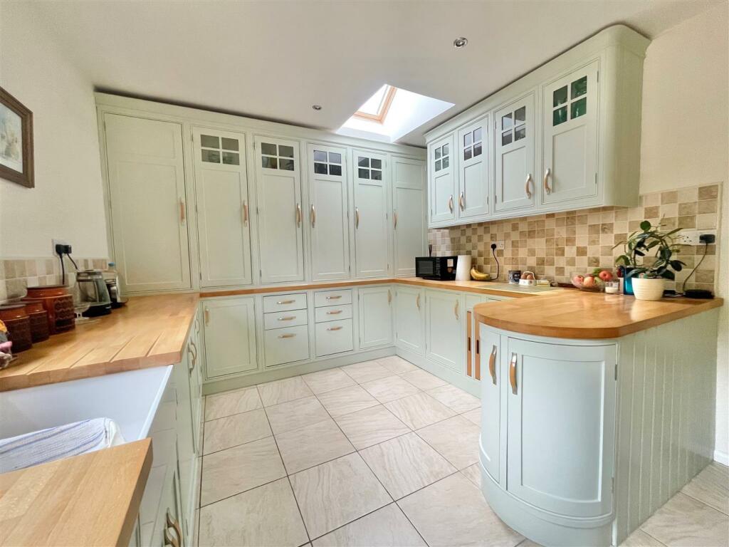 Kitchen 7.jpg