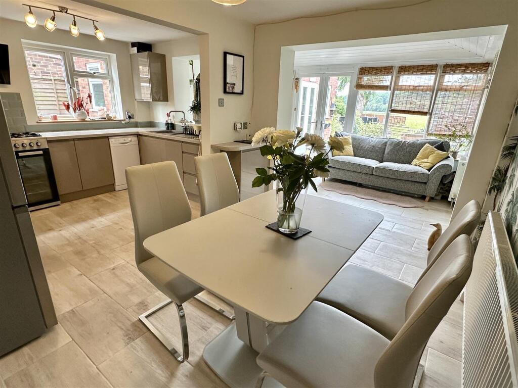 dining/kitchen/family room