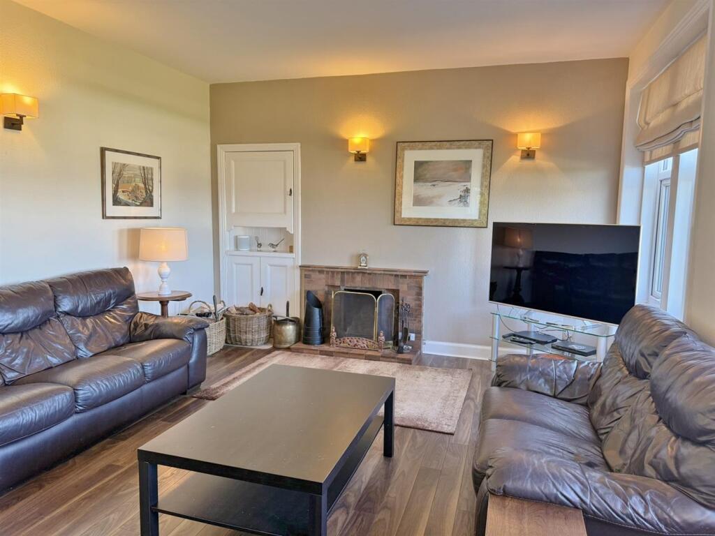 Open fire lounge