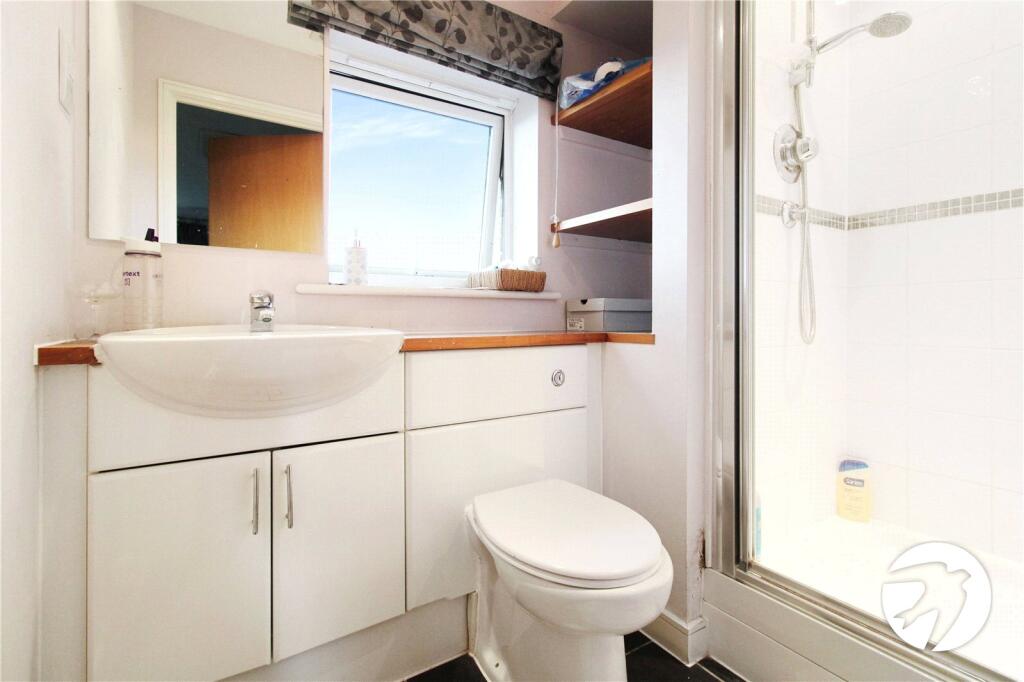 Ensuite To Bedroom 2