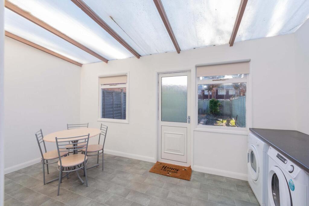 11A Stanhope Road-9.jpg