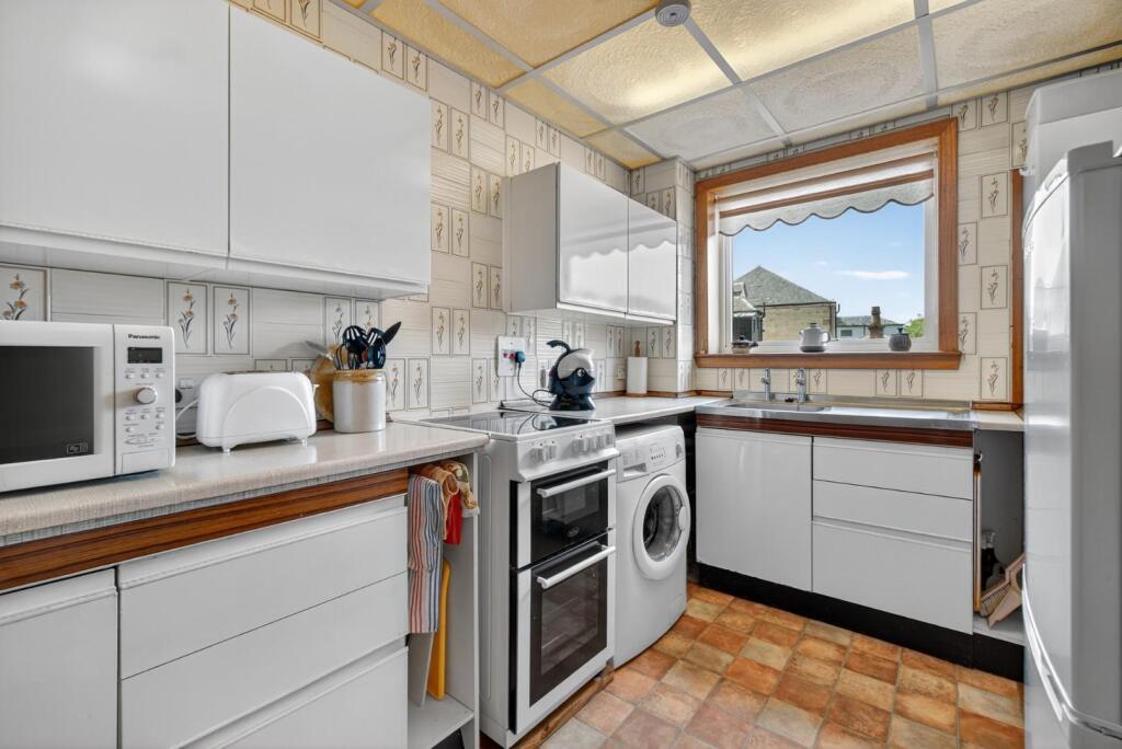 2 fernside, brisbane street, largs _14.jpg