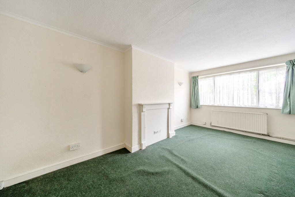 1298236-12-682b25...