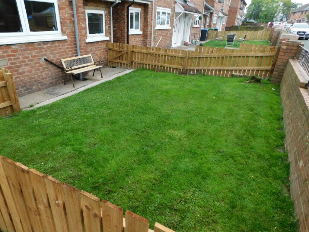 FRONT GARDEN