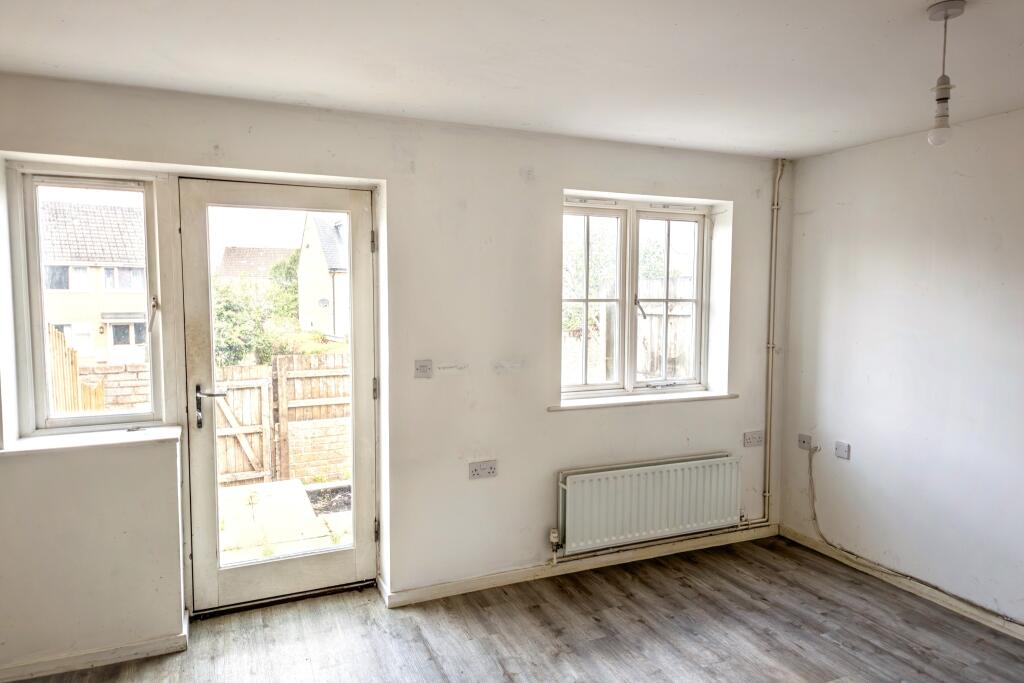 4a Alexander Road, Malmesbury, Wiltshire, SN16 0DW