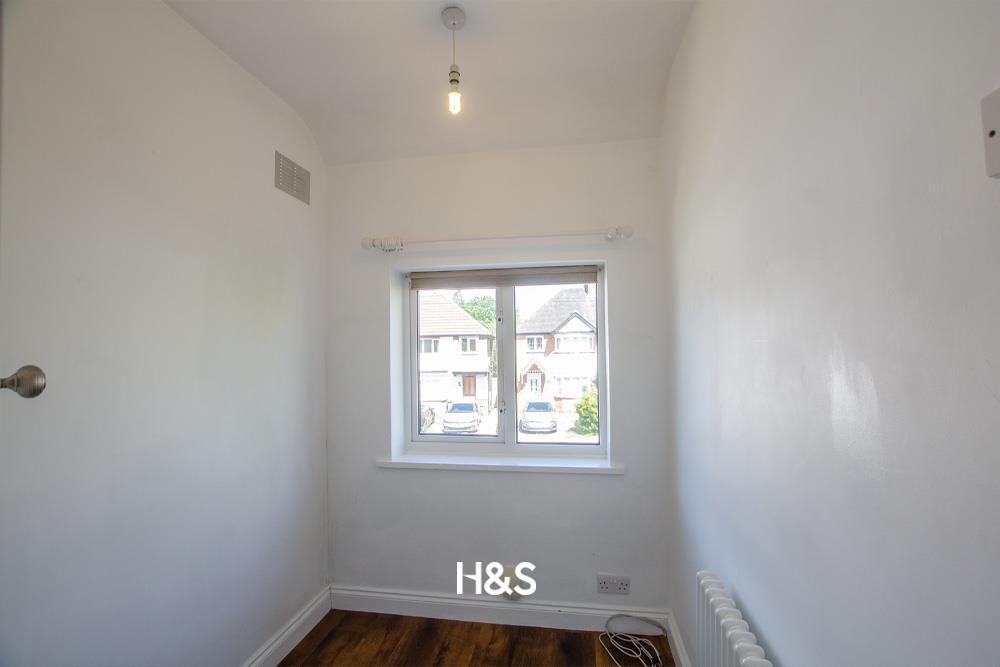 29 Hurdis Road - bedroom 3.jpg