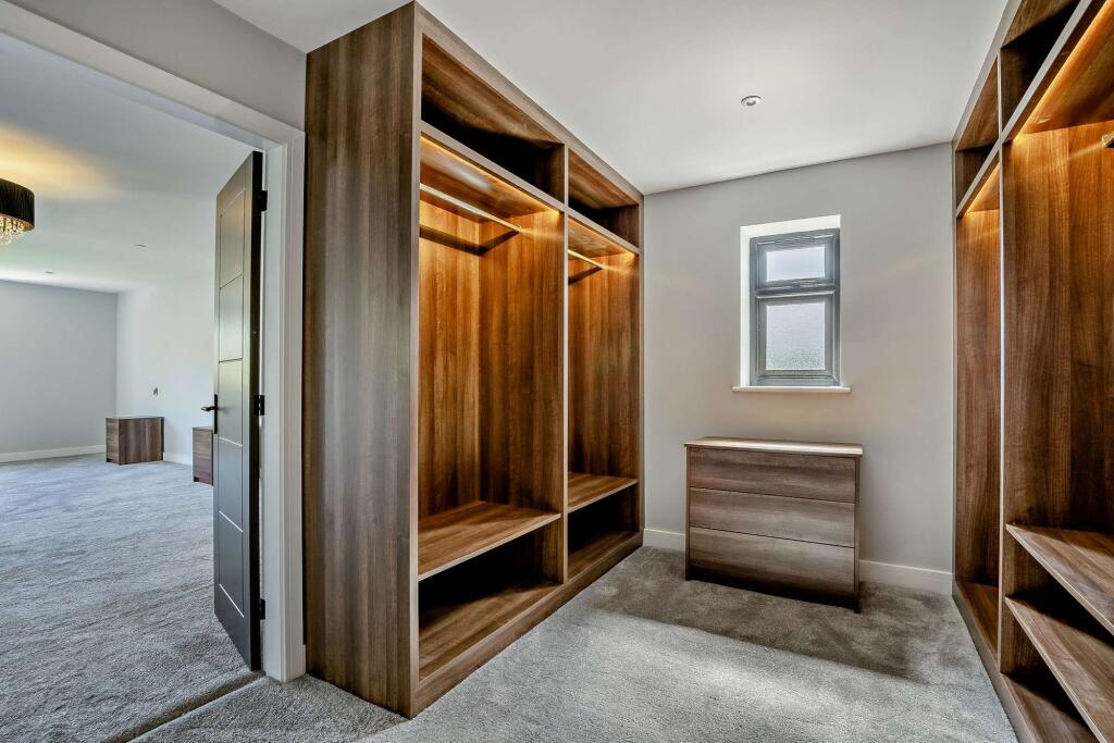 Master dressing room