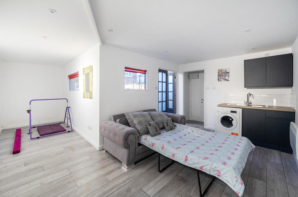 1380175-21-69208d...