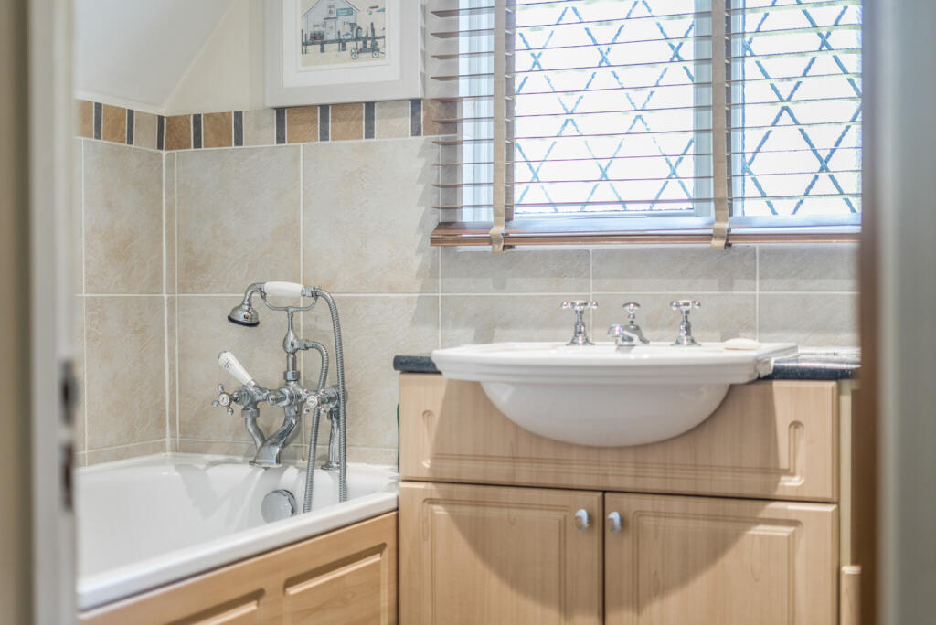 1293267-21-682efb...